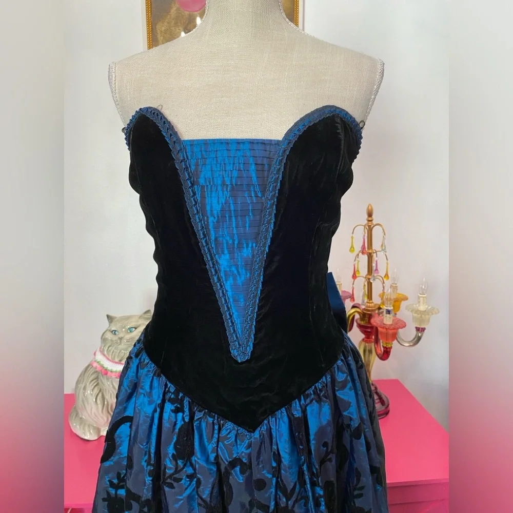 ❌SOLD❌OOAK VTG 80’S SCOTT MCCLINTOCK BLACK VELVET BLUE PROM EVENING GOWN RARE - Picture 2 of 11
